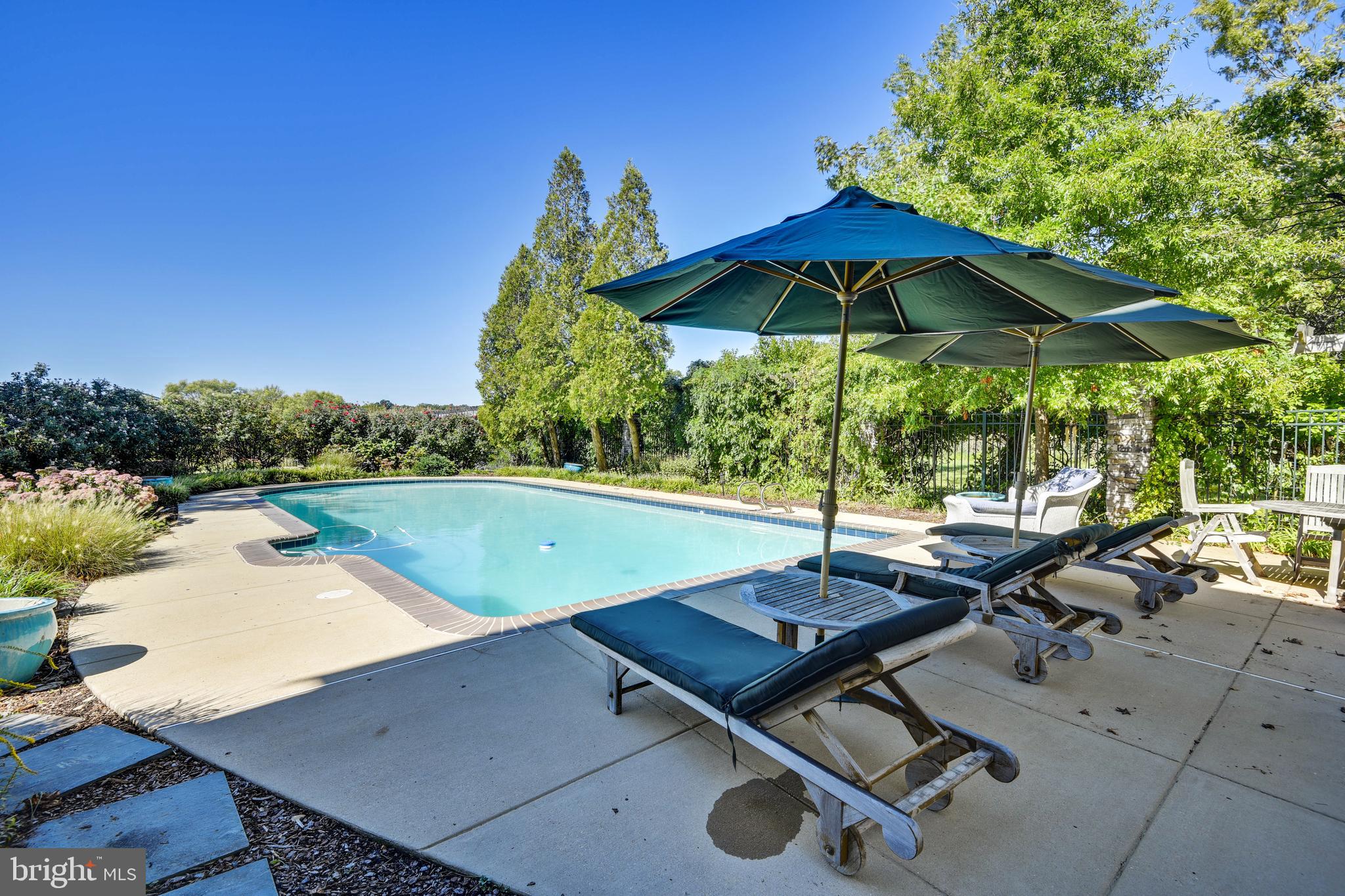 ARUNDEL ON THE BAY - Residential Lease