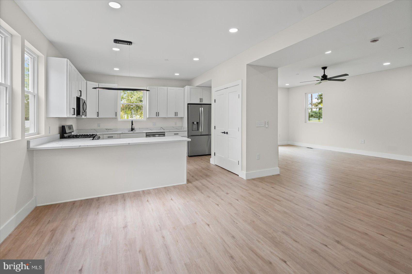 9534 BAUER AVENUE