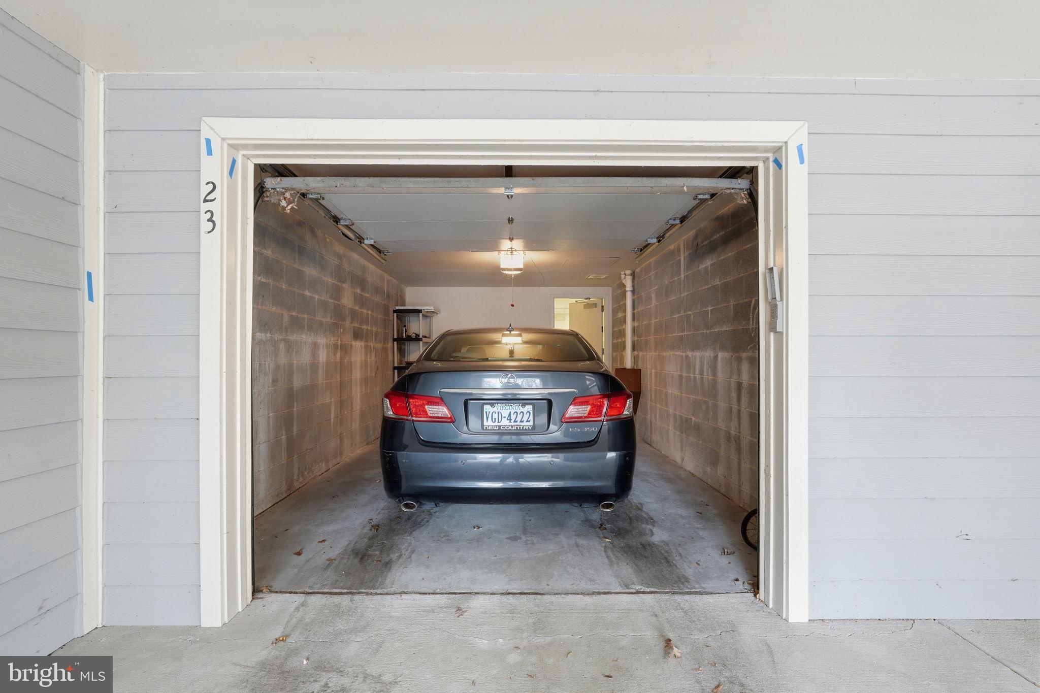 SAINTSBURY PLAZA - Residential