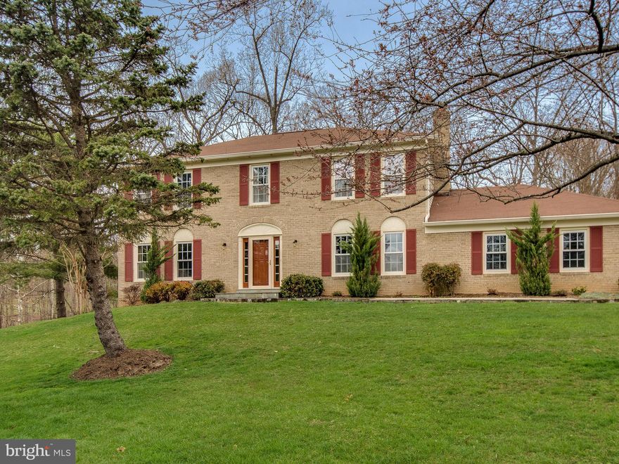 Prime opportunity in Mills Farm! Lovely side load garage entry with fine updates throughout. Fully renovated kitchen and baths, wood floors on main level, new entry door, new carpet, upgraded lighting and fixtures, recent HWH. Big deck and on one of the largest & best lots backing to parkland. Super convenient to schools, shopping and restaurants and minutes into Potomac horse country.