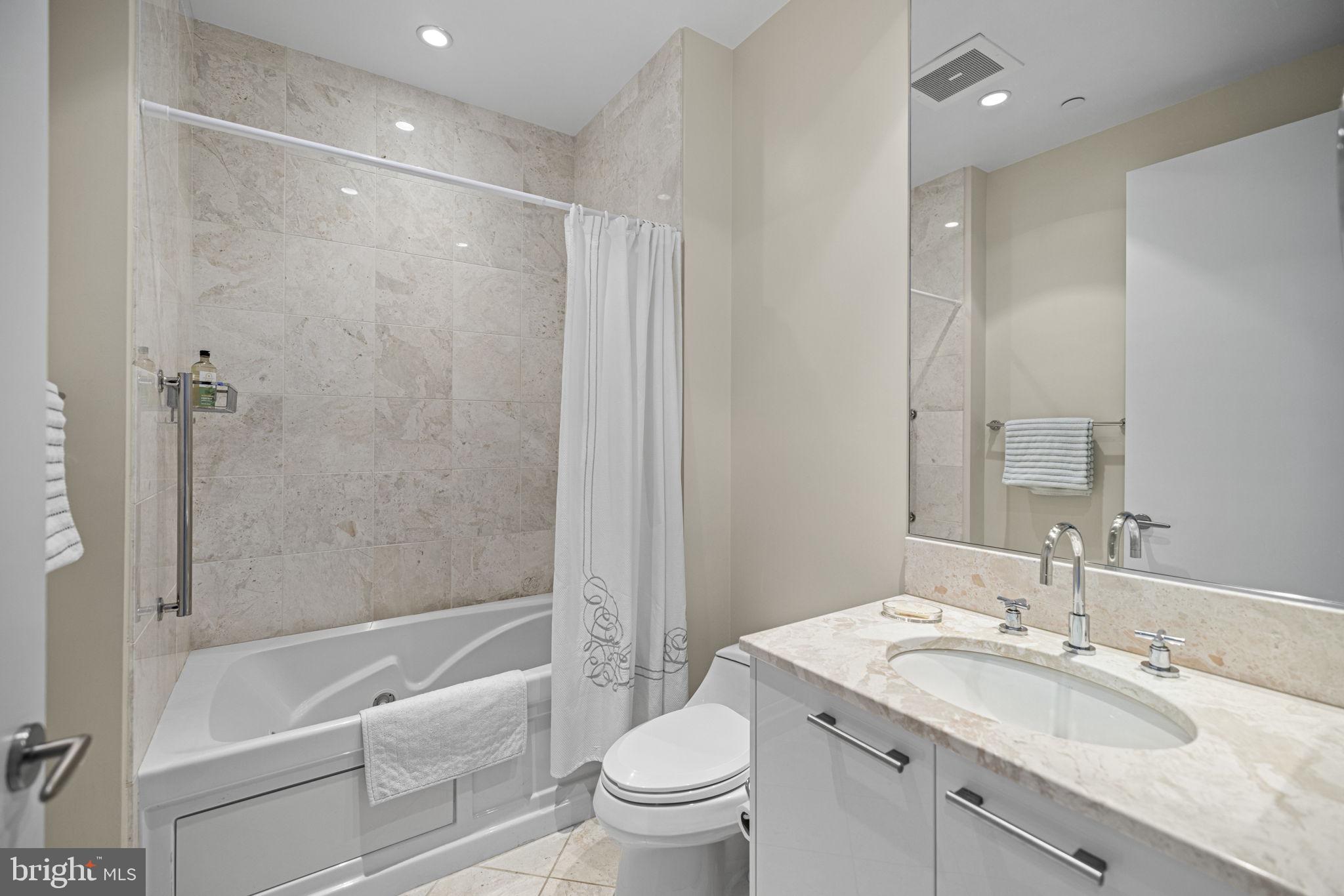 ROSSLYN - Residential