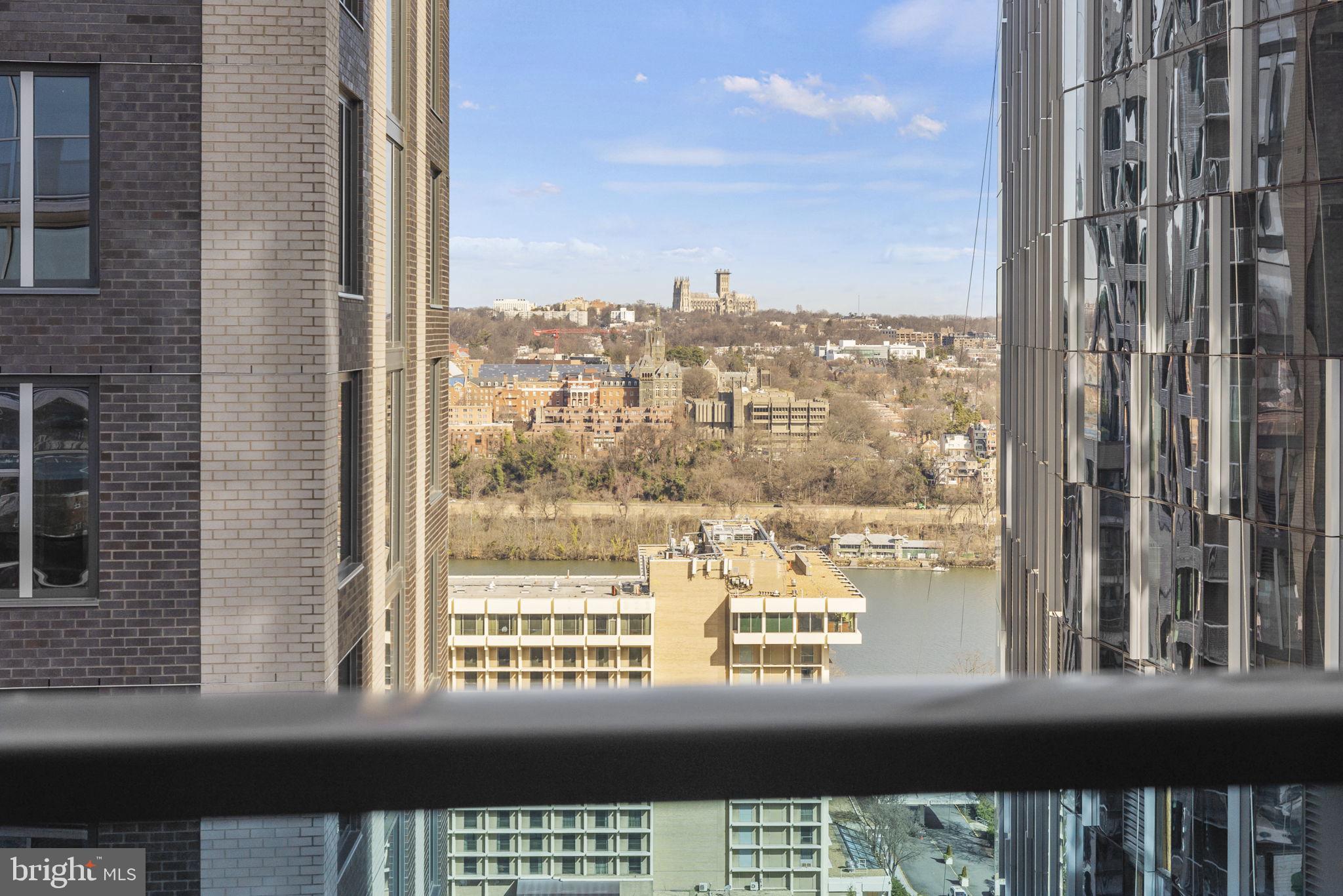 ROSSLYN - Residential