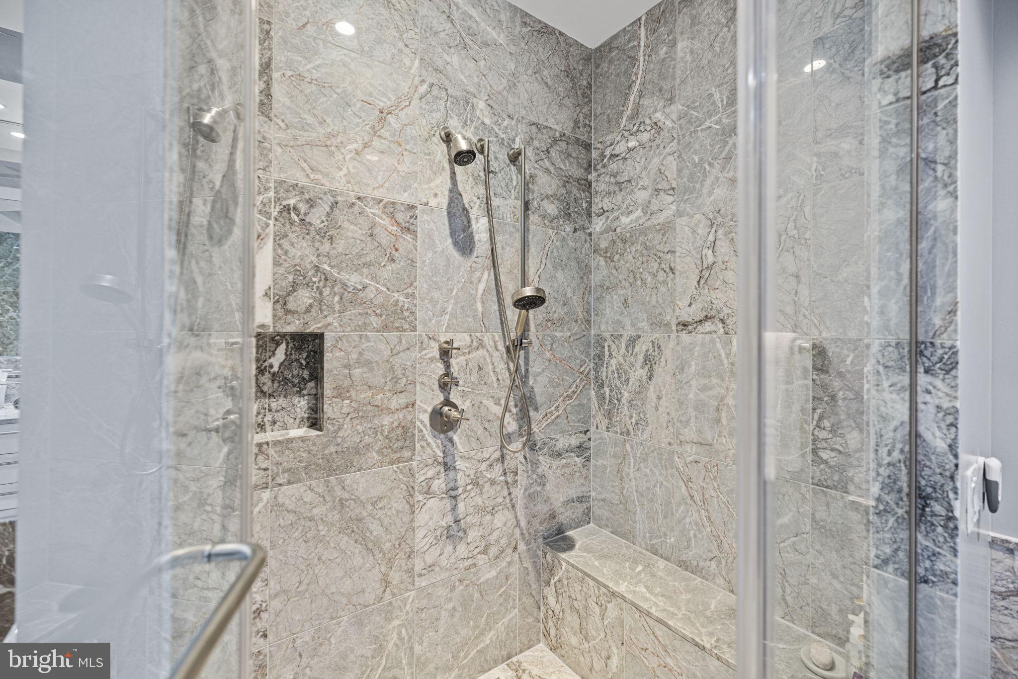 ROSSLYN - Residential