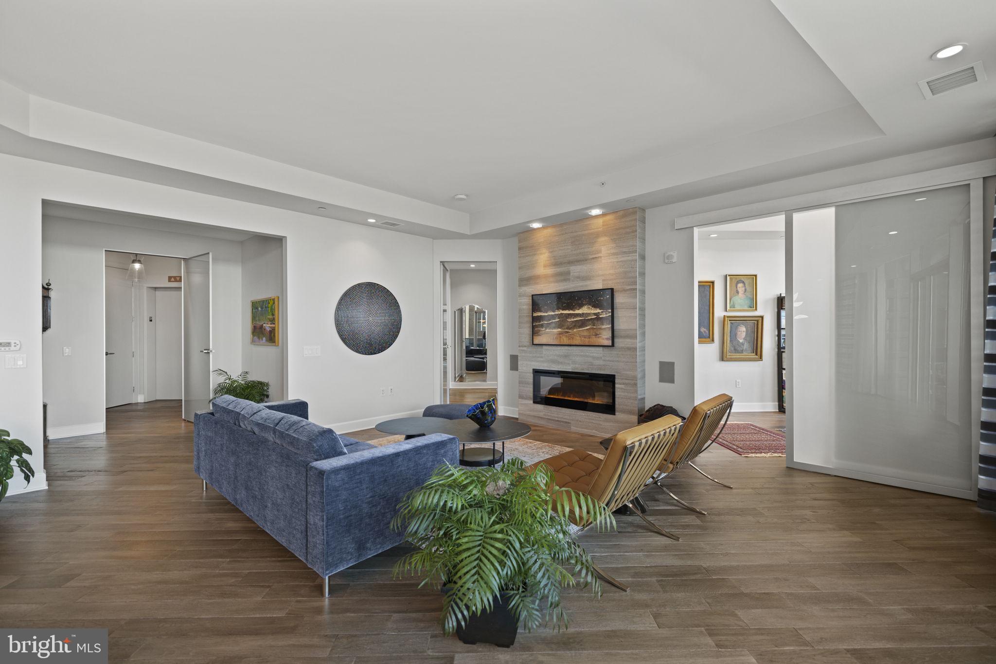 ROSSLYN - Residential