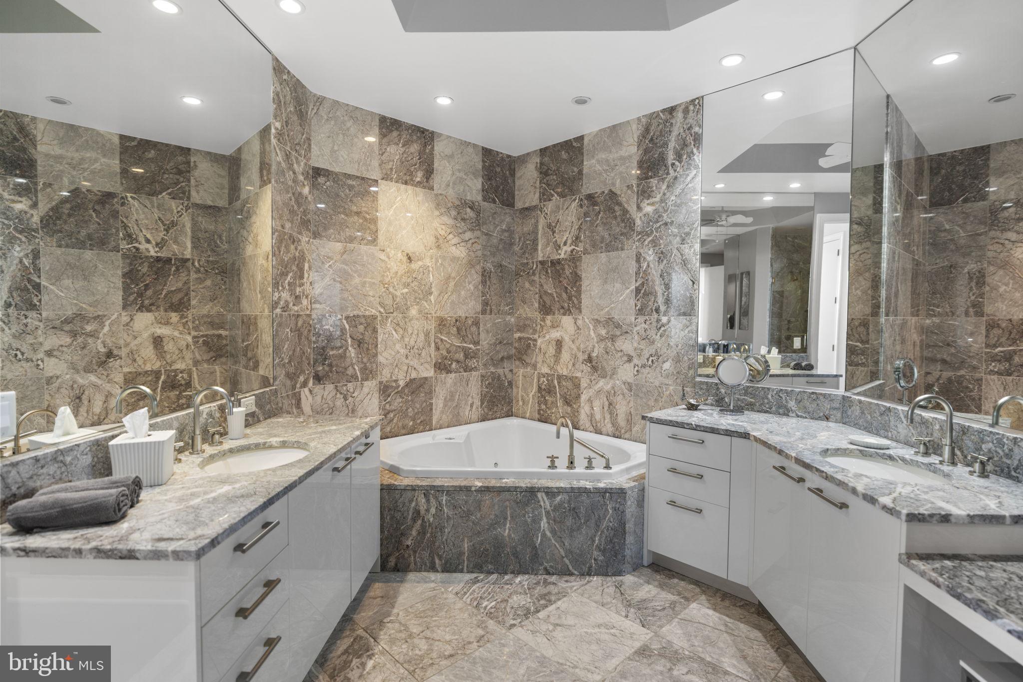 ROSSLYN - Residential