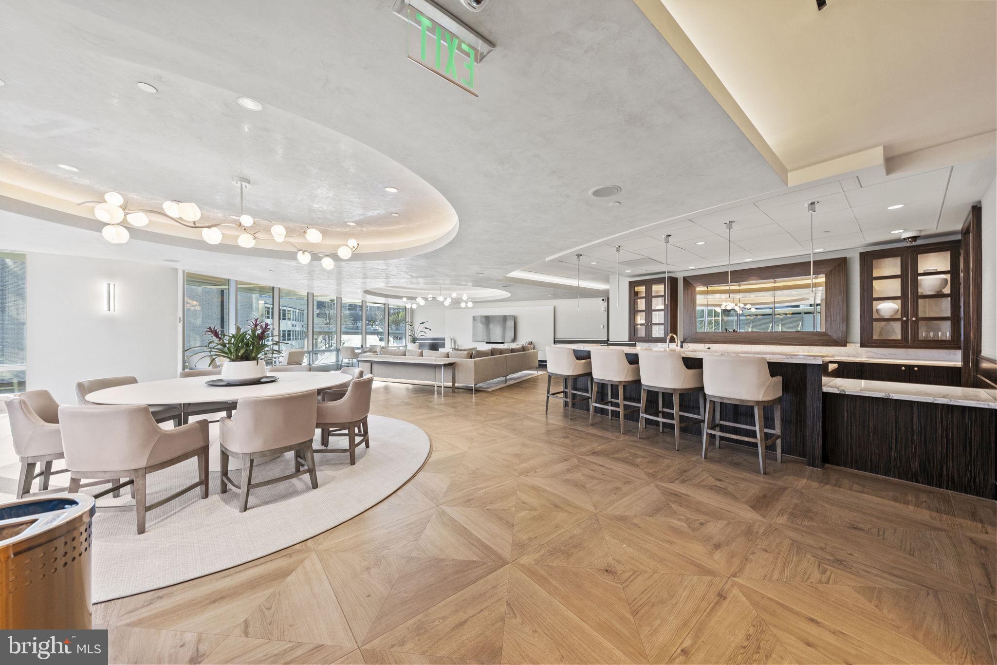 ROSSLYN - Residential