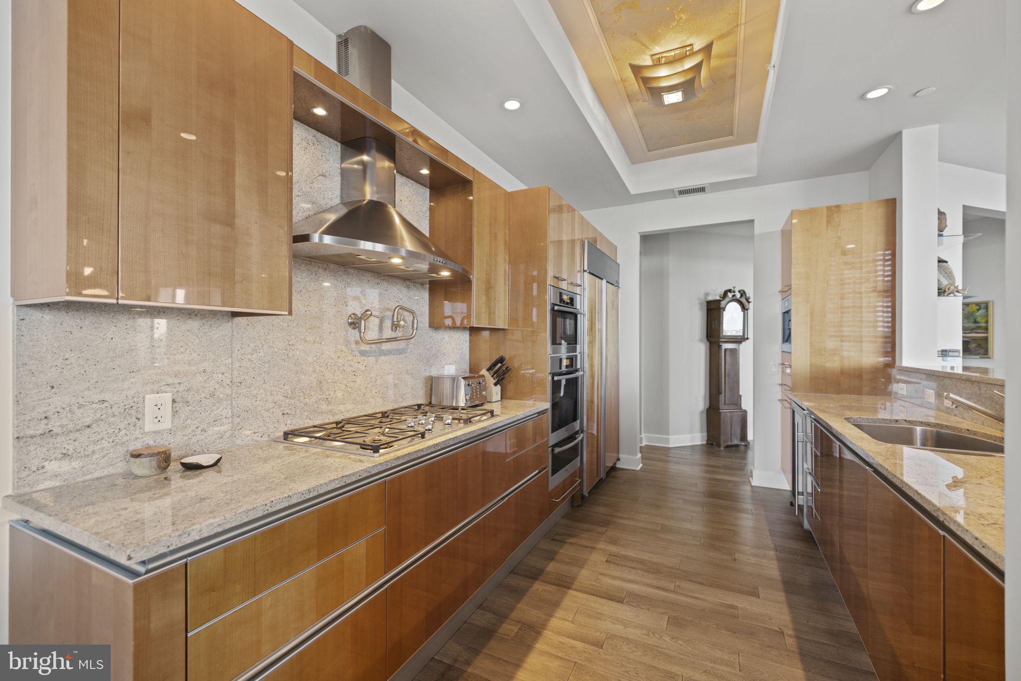 ROSSLYN - Residential