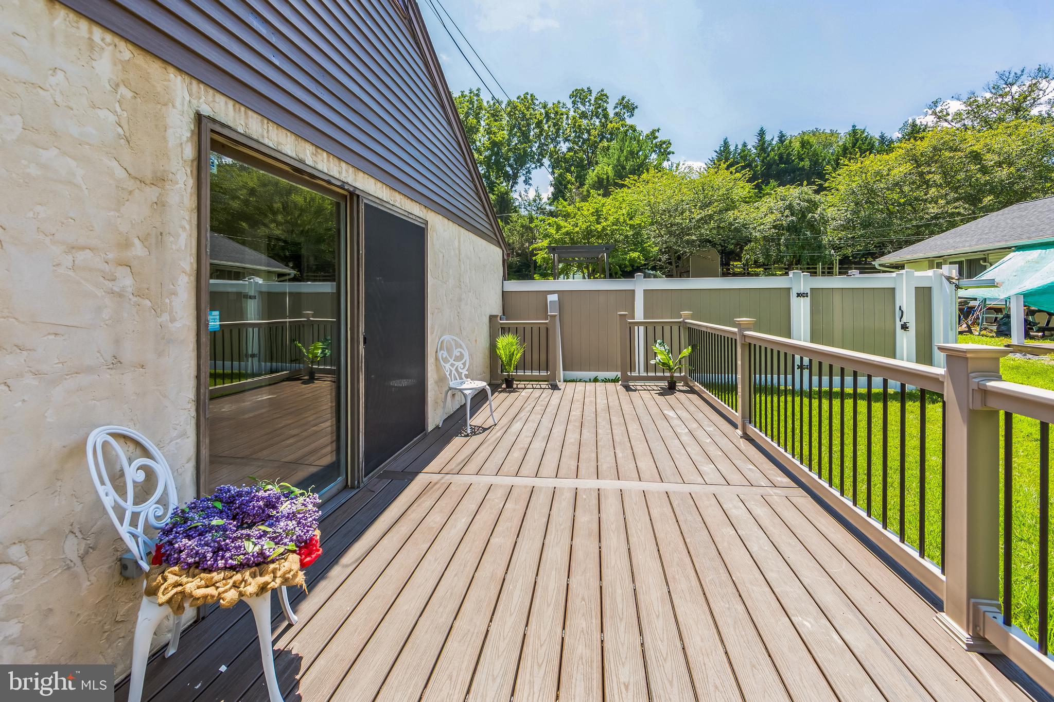 810 RIDLEY CREEK DRIVE