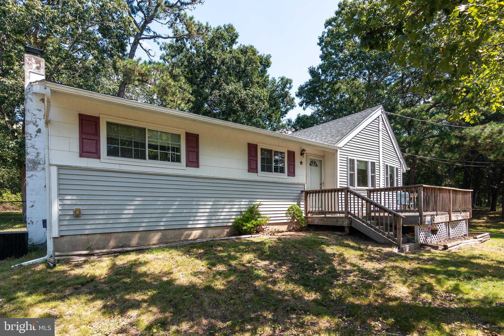 3203 N LAKESHORE DRIVE