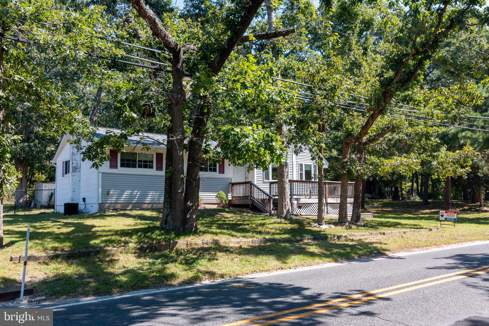 3203 N LAKESHORE DRIVE