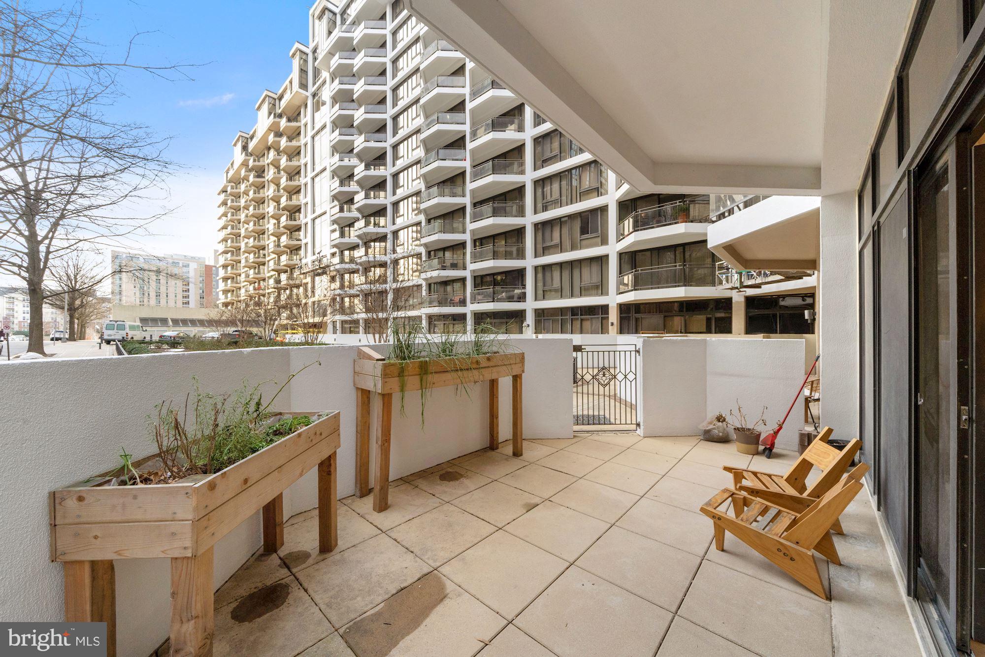 ATRIUM CONDO - Residential