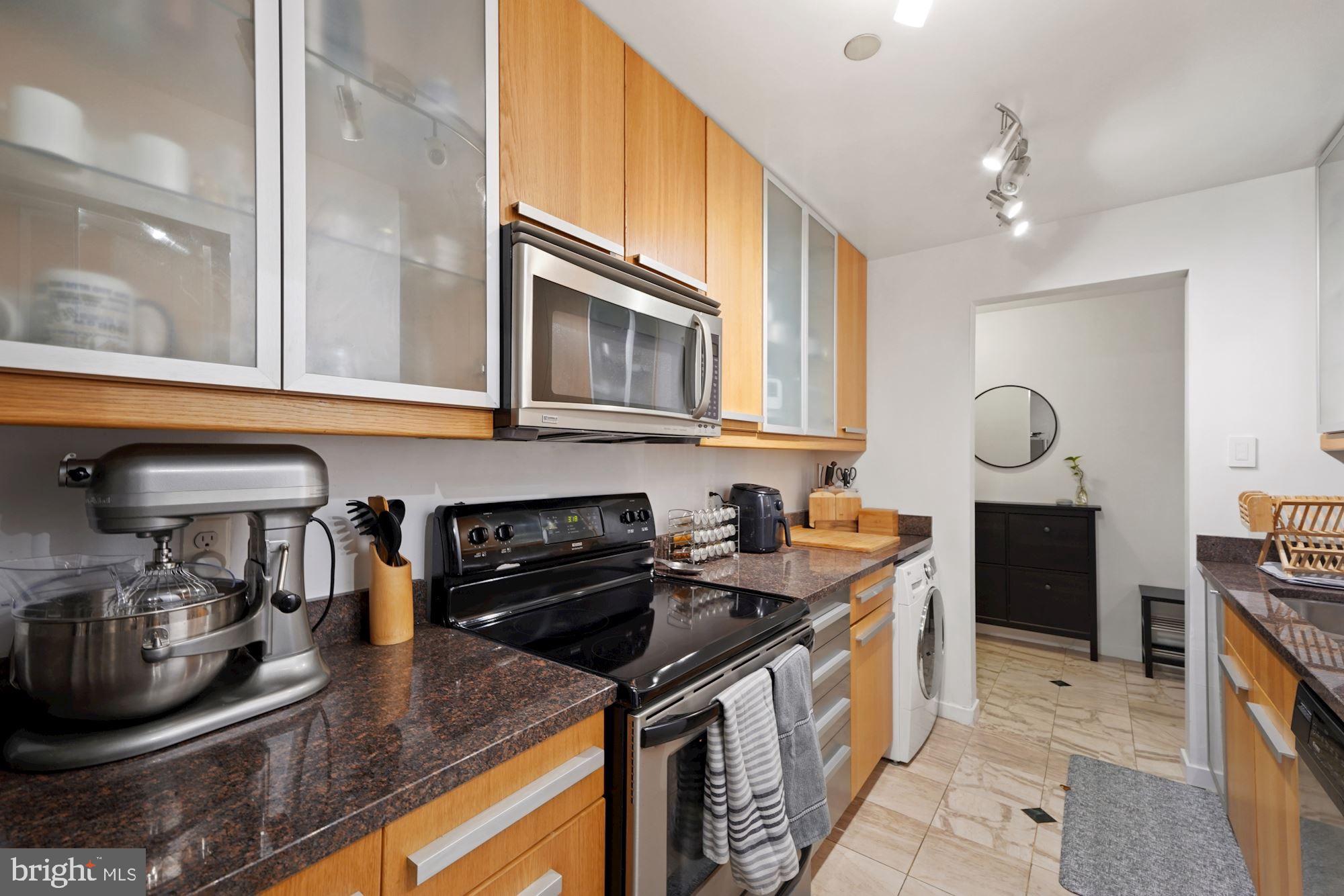 ATRIUM CONDO - Residential