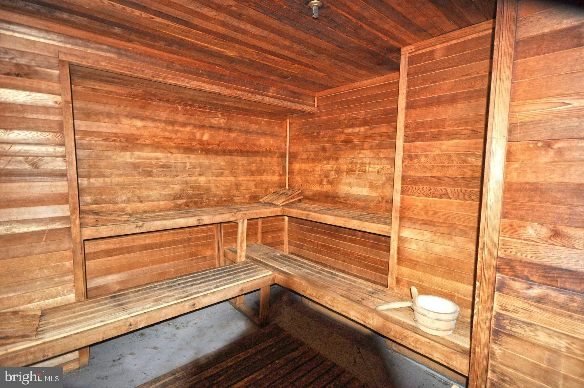 ATRIUM CONDO - Residential