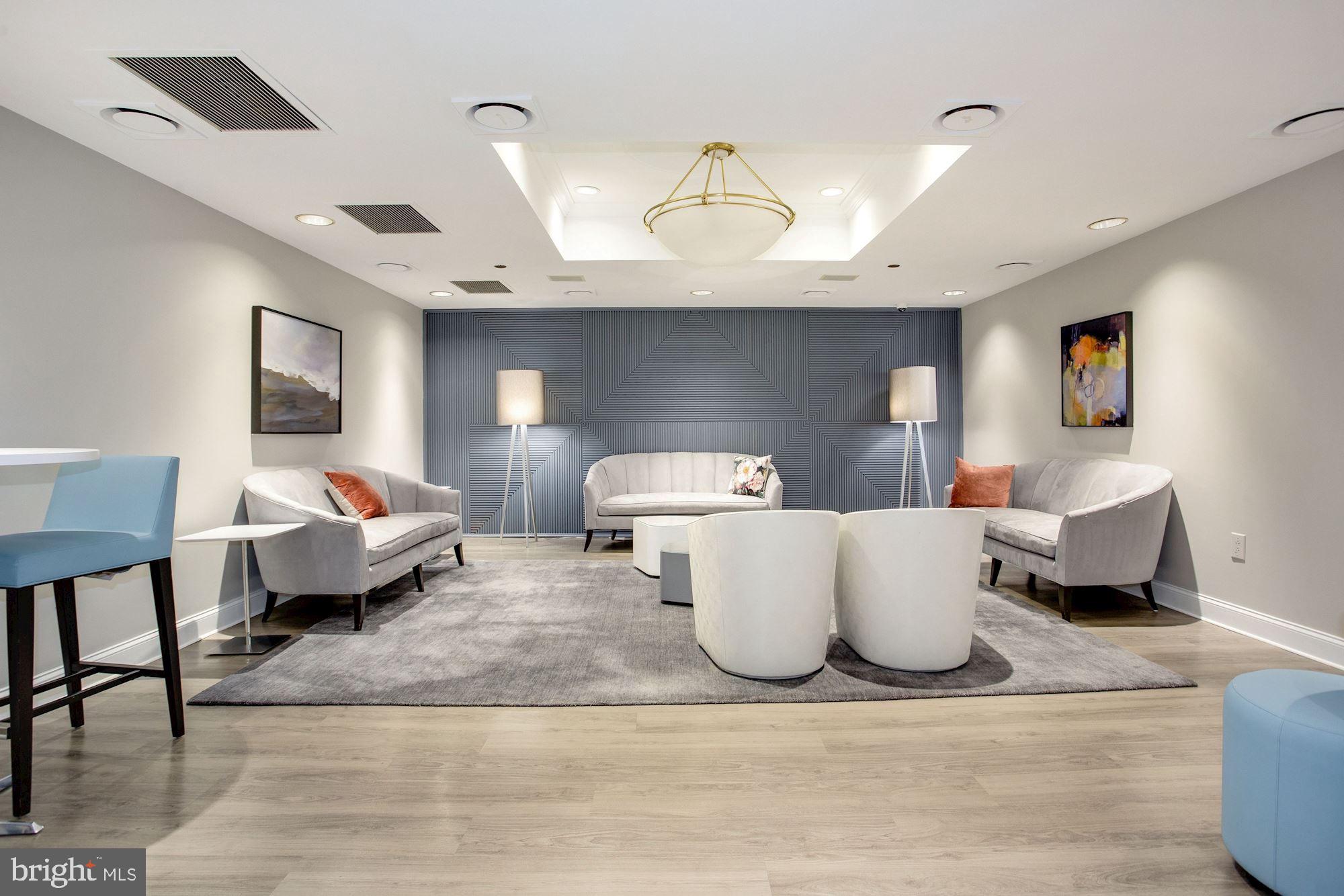 ATRIUM CONDO - Residential