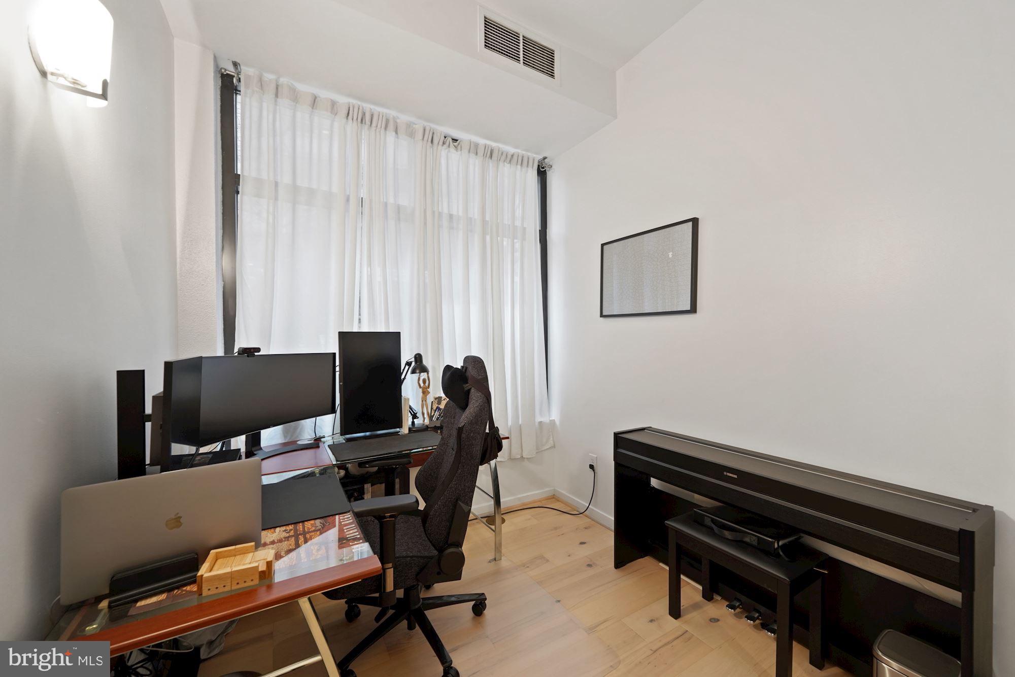 ATRIUM CONDO - Residential