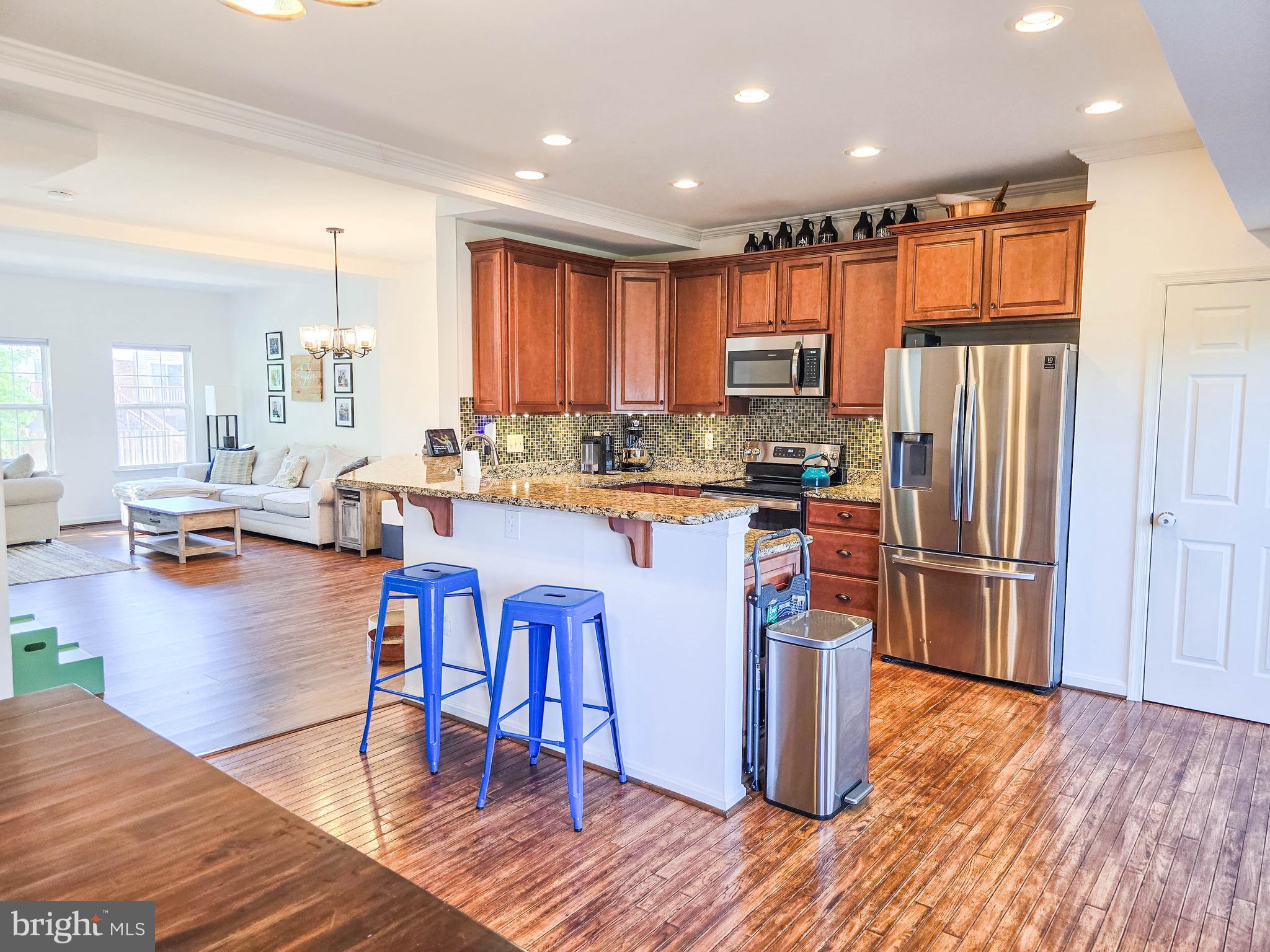 6816 GENERAL LAFAYETTE WAY