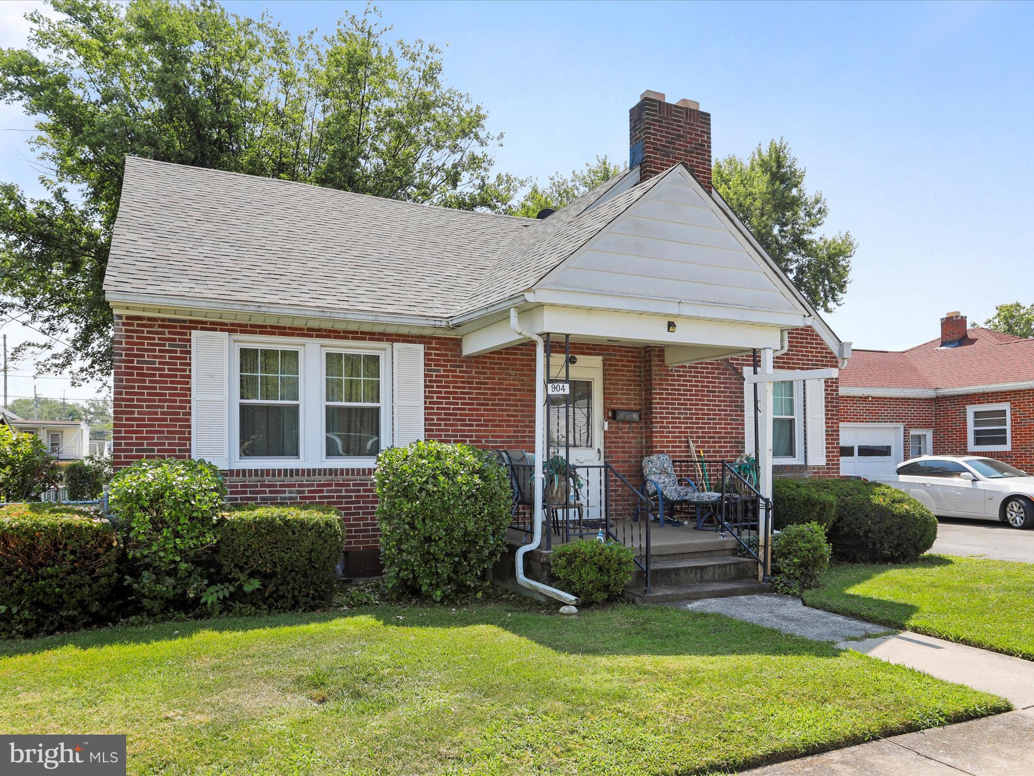 904 KUHN AVENUE
