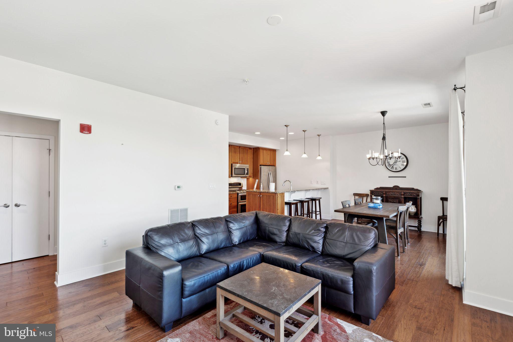 THE GLEASON - Residential Lease