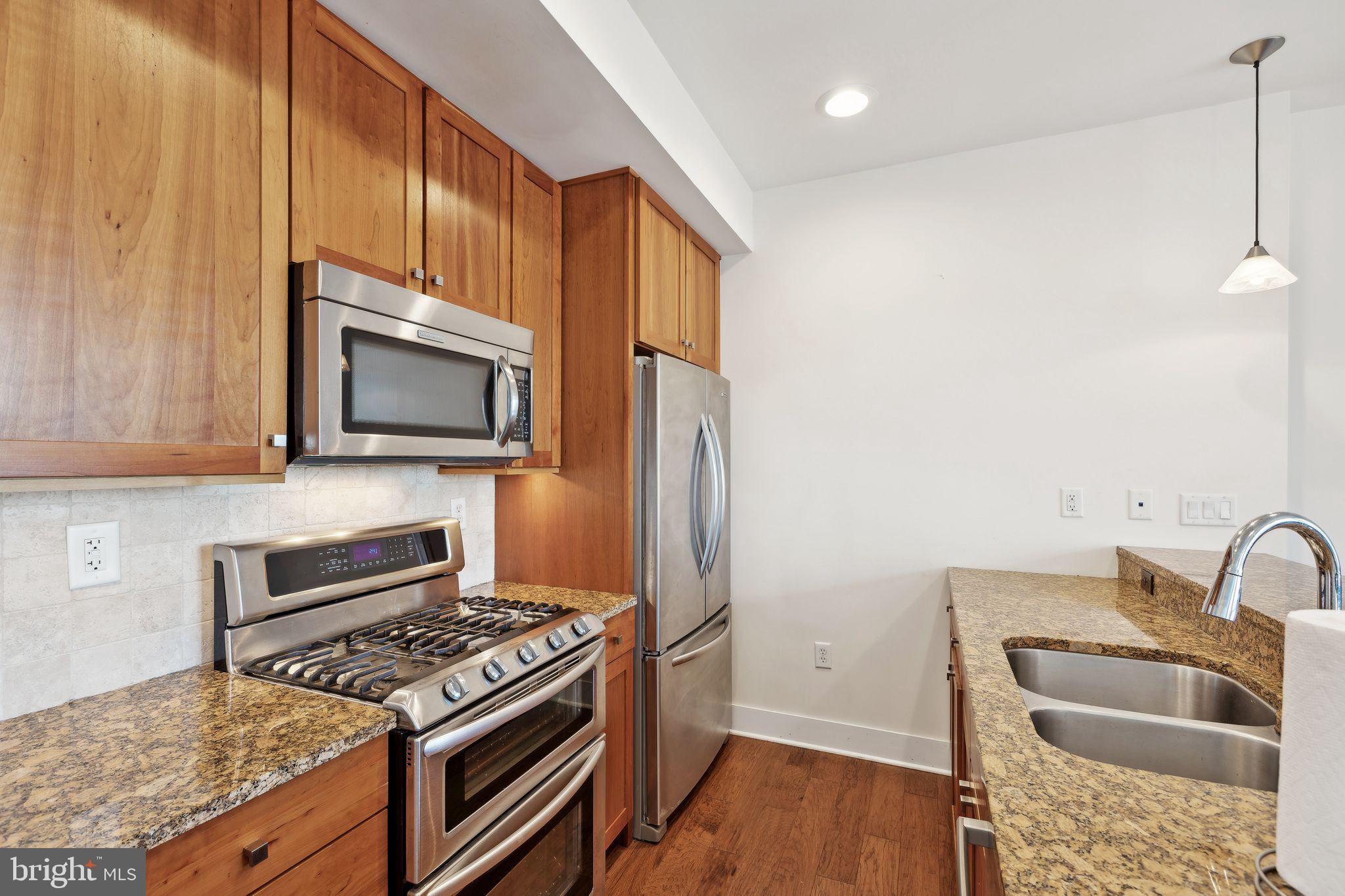 THE GLEASON - Residential Lease