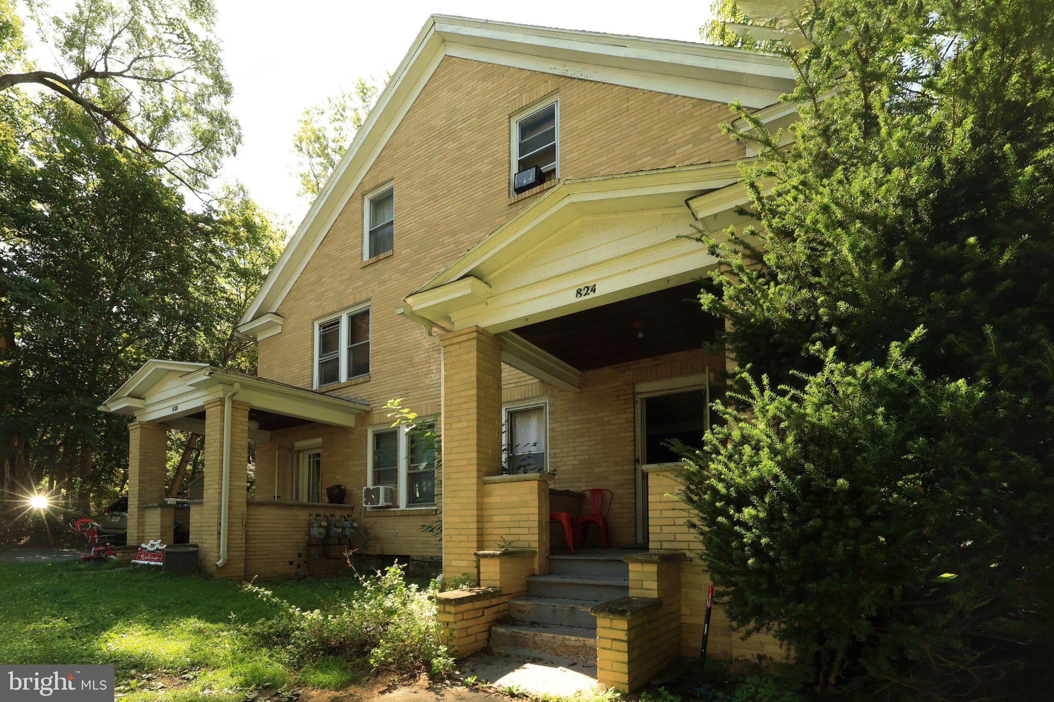 824 ELMWOOD STREET
