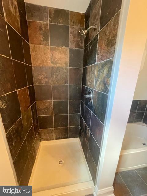 WHITE PLAINS VILLAGE - Residential