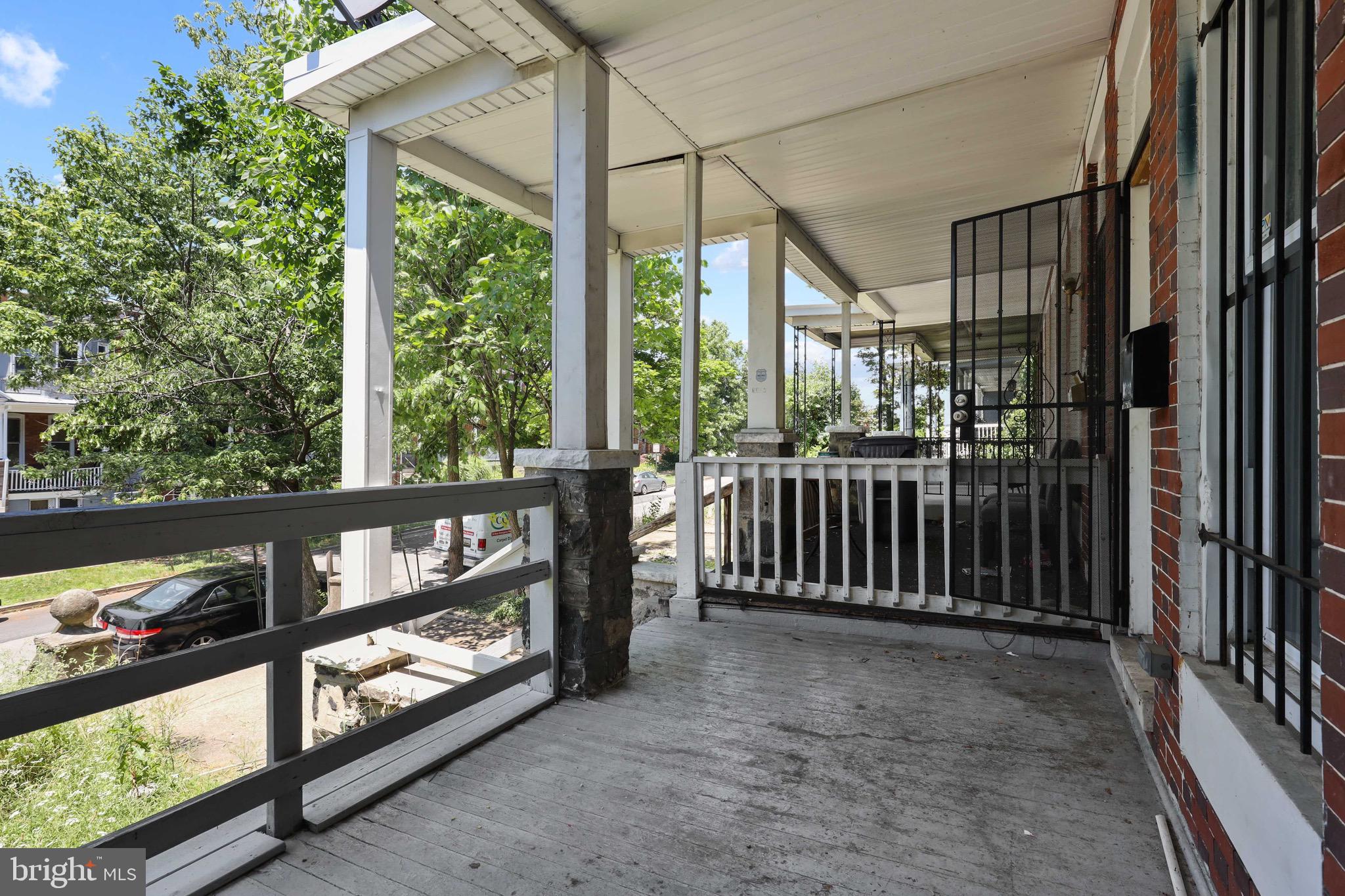 ROSEMONT - Residential Lease