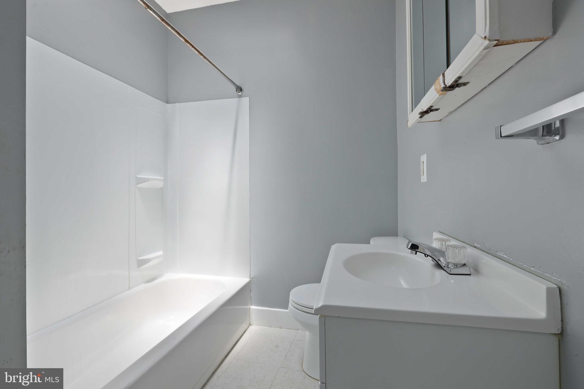 ROSEMONT - Residential Lease