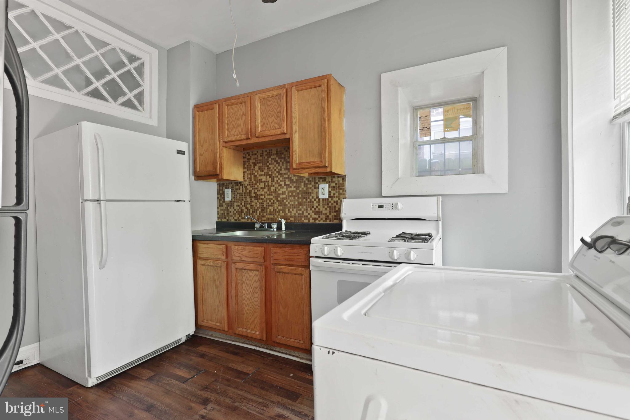 ROSEMONT - Residential Lease