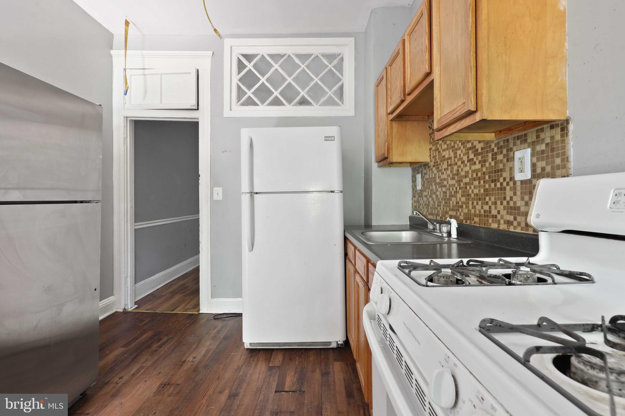 ROSEMONT - Residential Lease