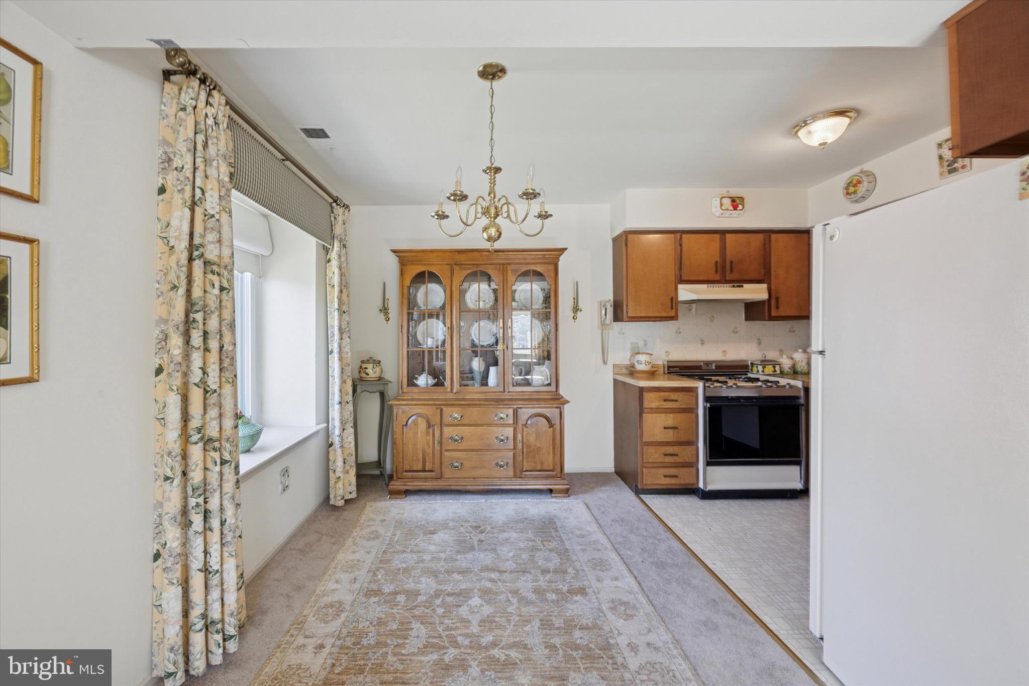 HILLTOP SUMMIT - Residential