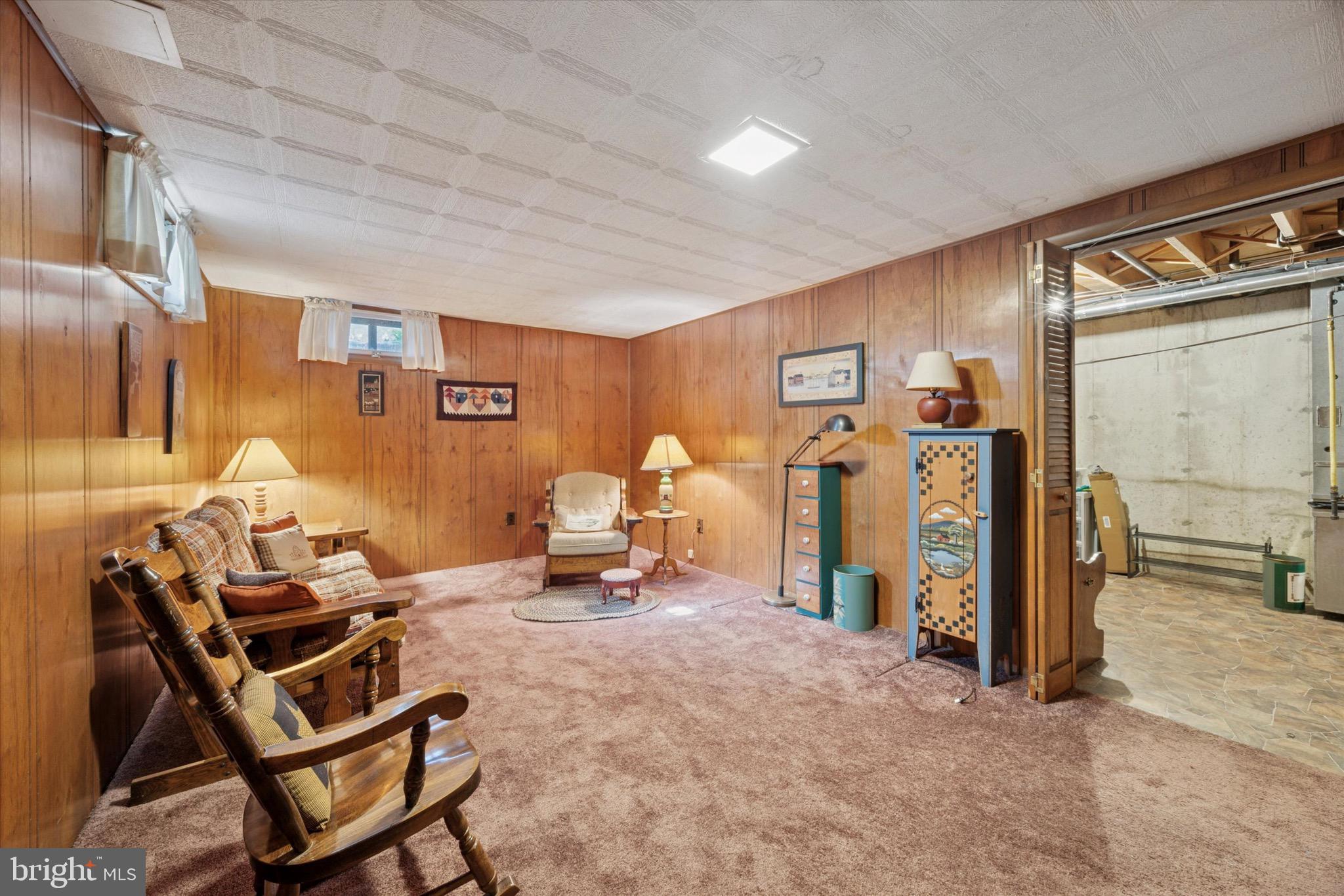 HILLTOP SUMMIT - Residential