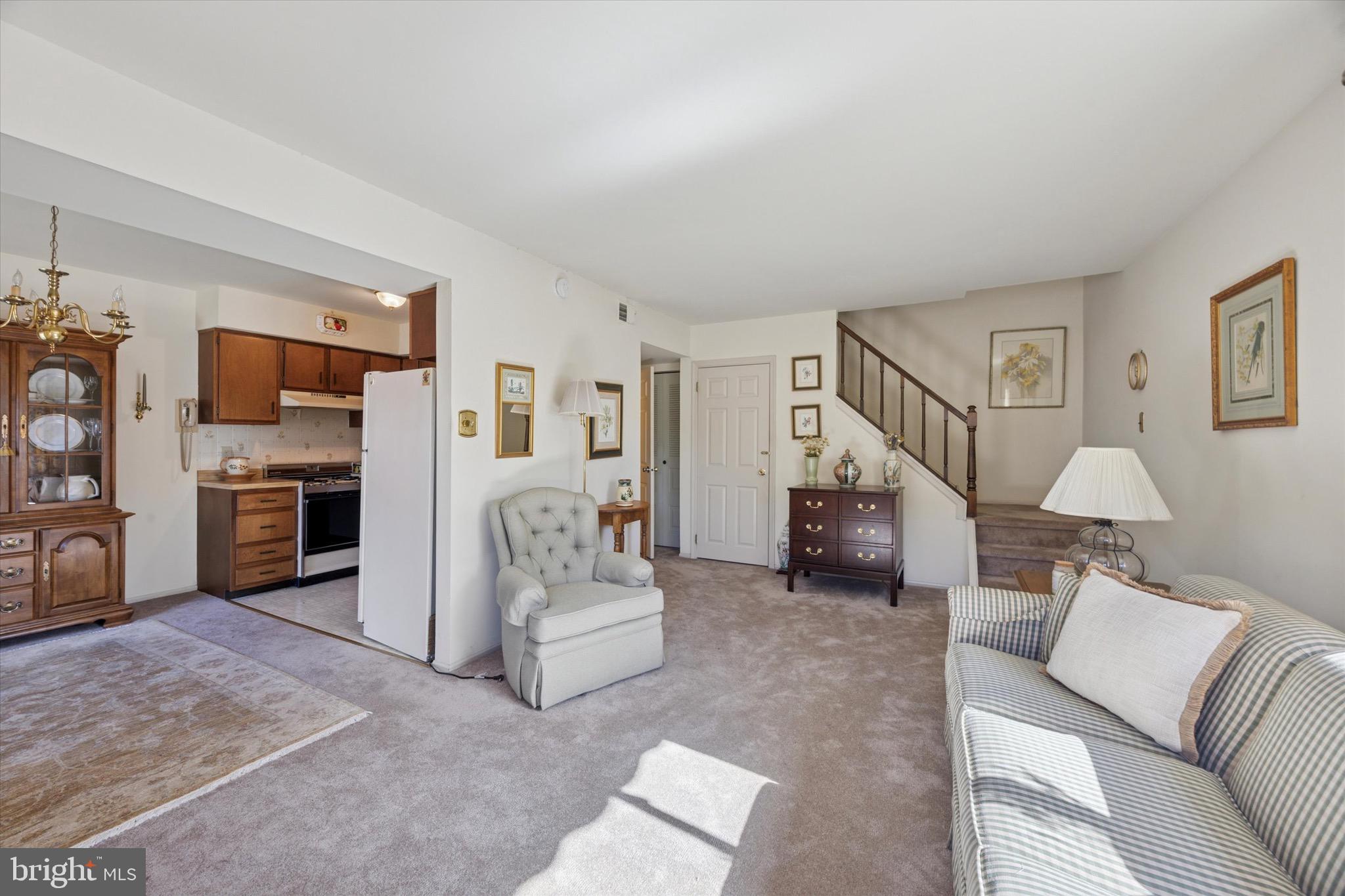 HILLTOP SUMMIT - Residential