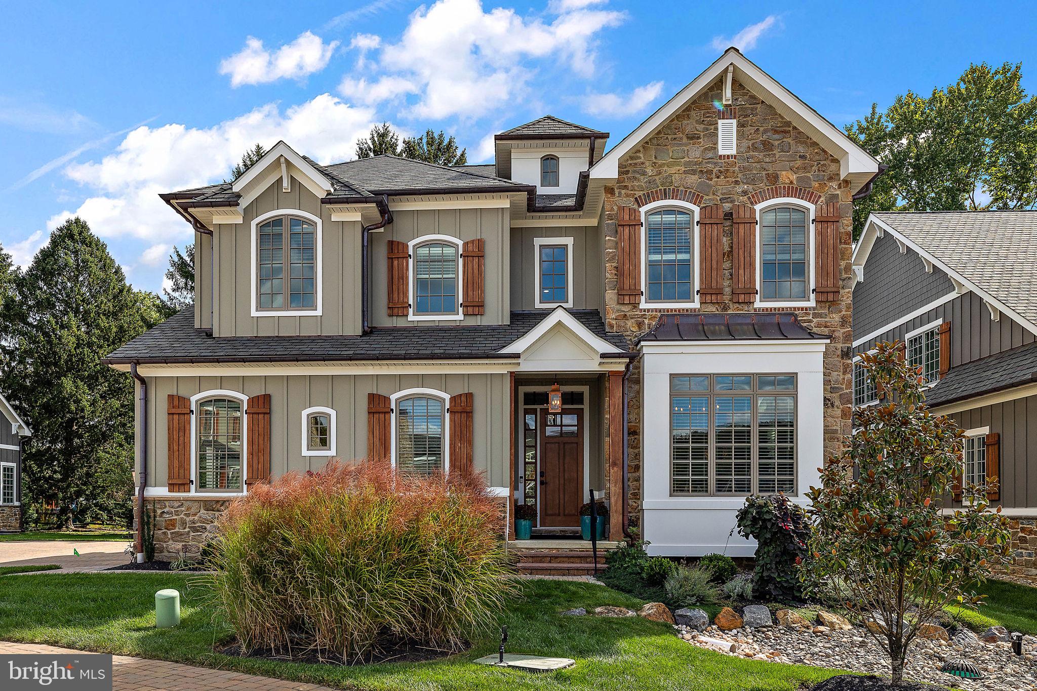 COLUMBIA PLACE - Residential