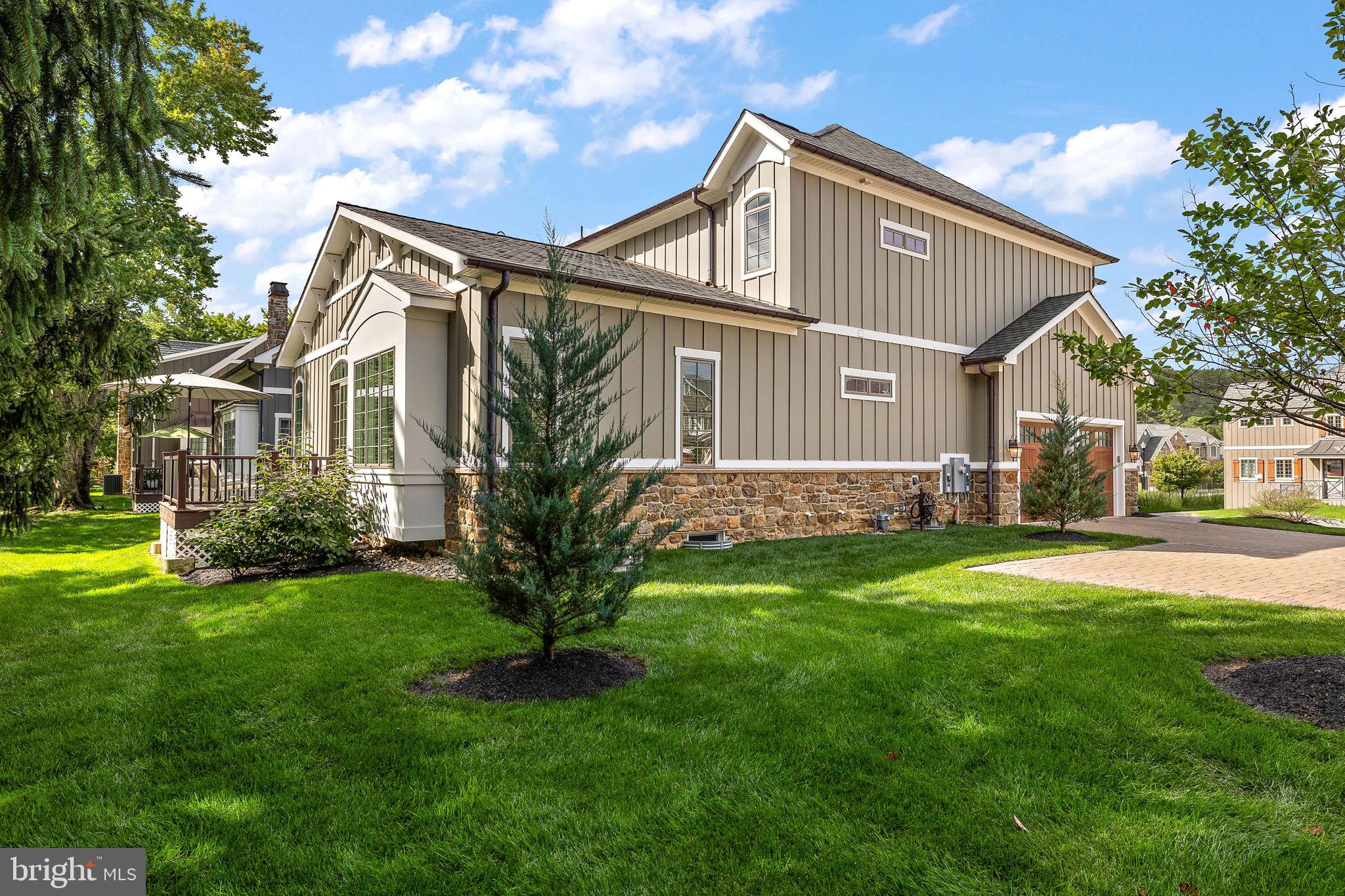 COLUMBIA PLACE - Residential