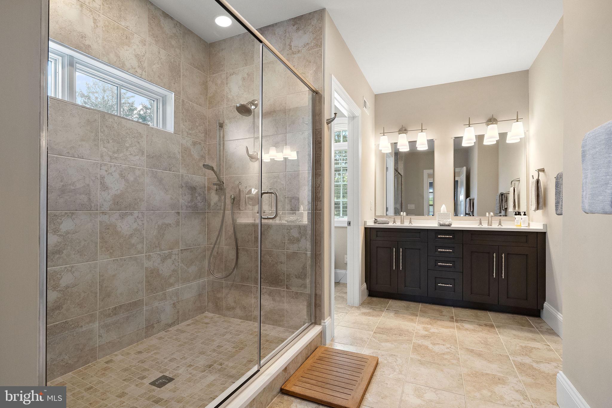 COLUMBIA PLACE - Residential