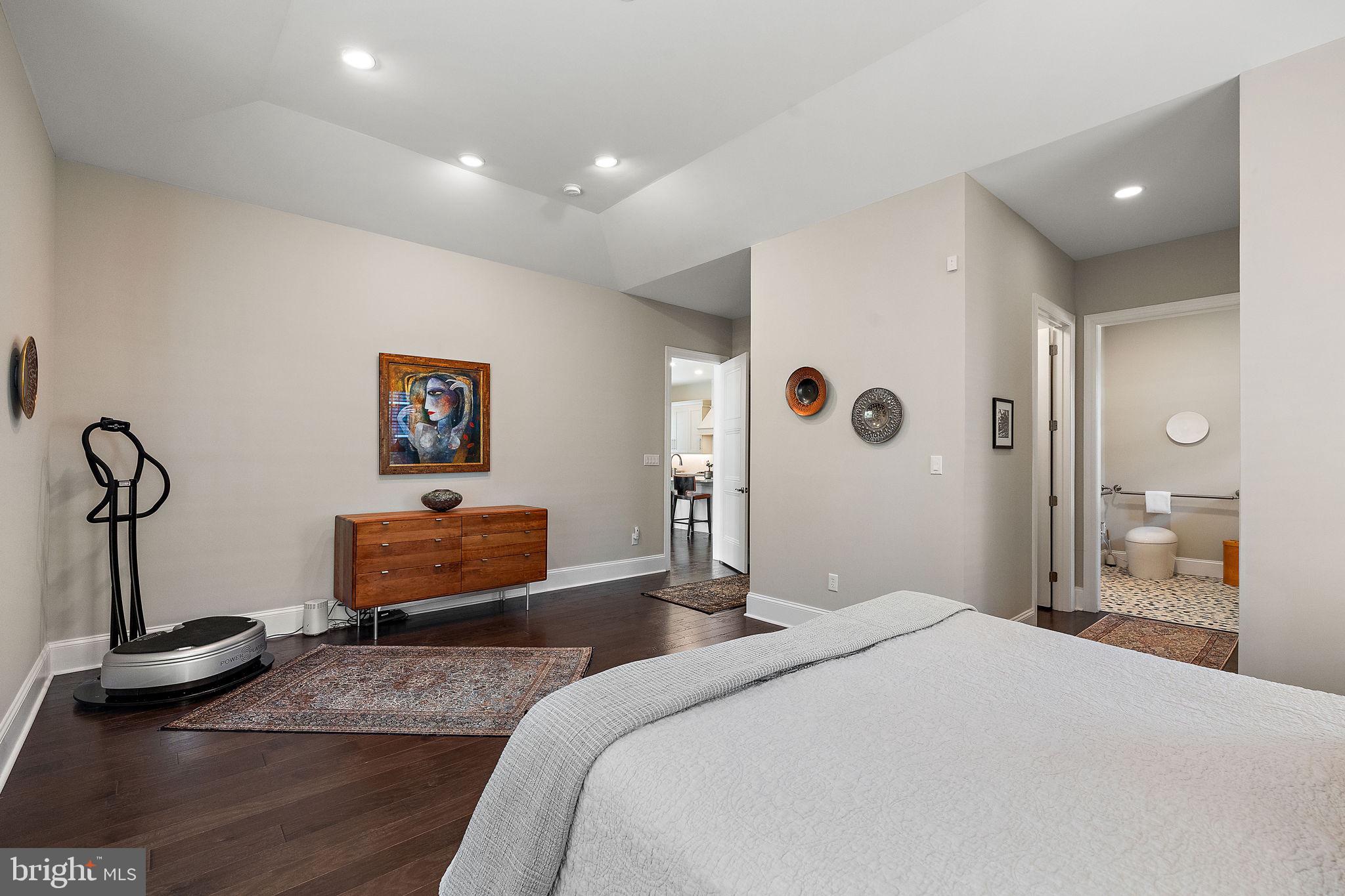 COLUMBIA PLACE - Residential