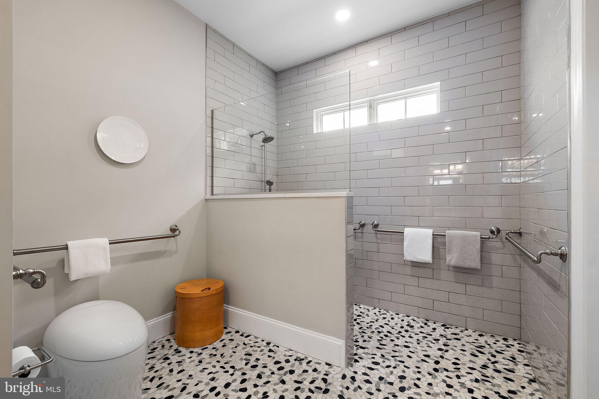 COLUMBIA PLACE - Residential