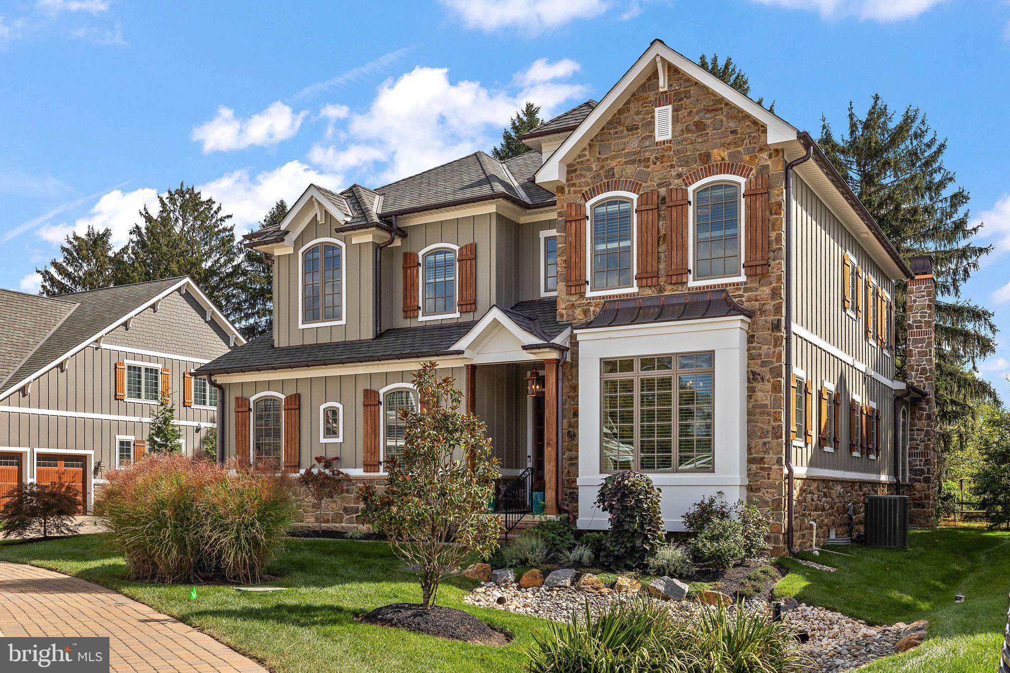 COLUMBIA PLACE - Residential