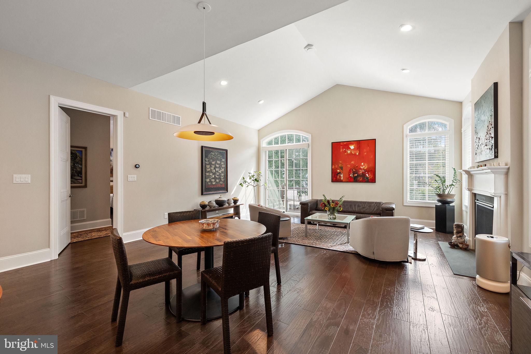 COLUMBIA PLACE - Residential