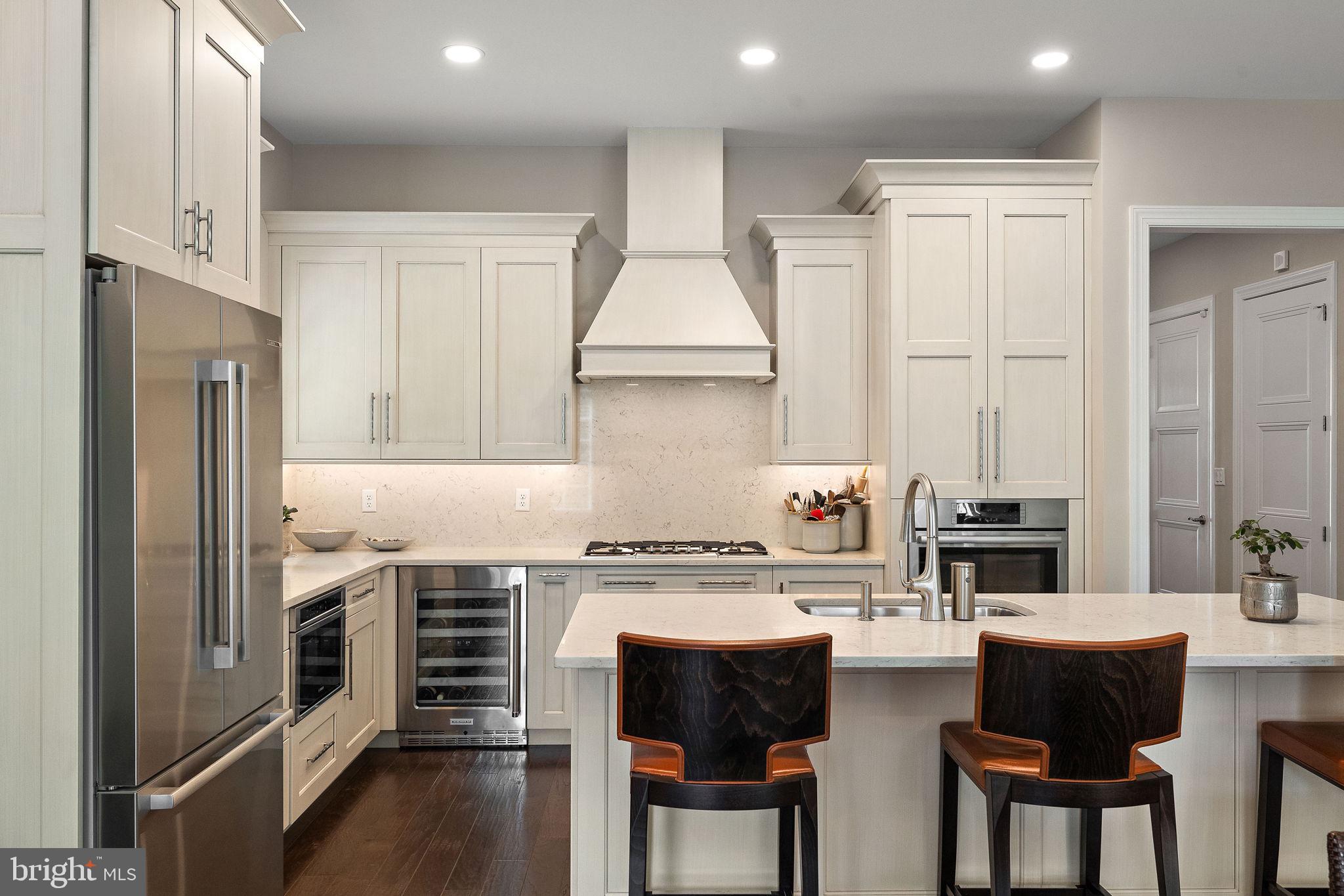 COLUMBIA PLACE - Residential