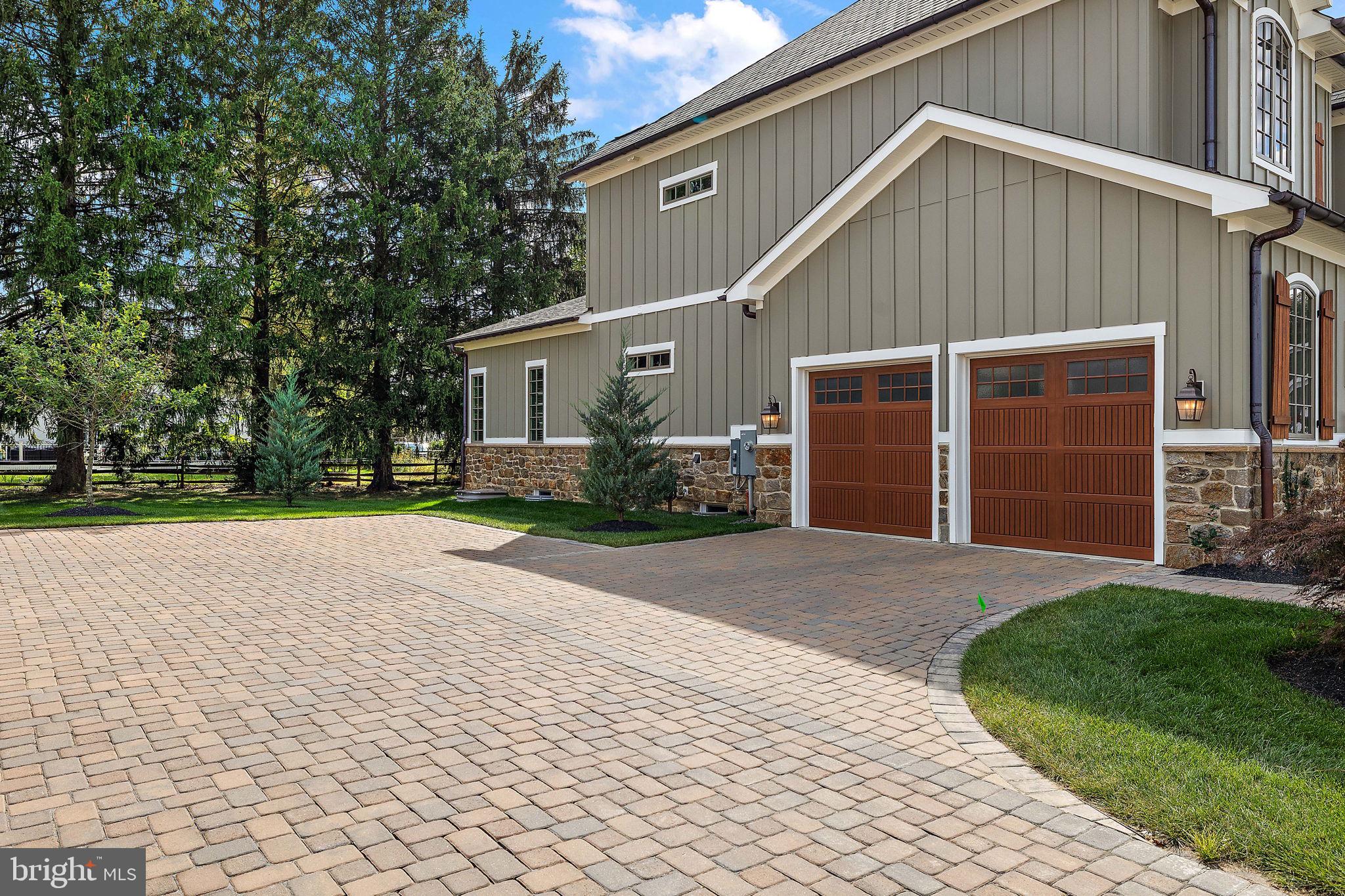 COLUMBIA PLACE - Residential