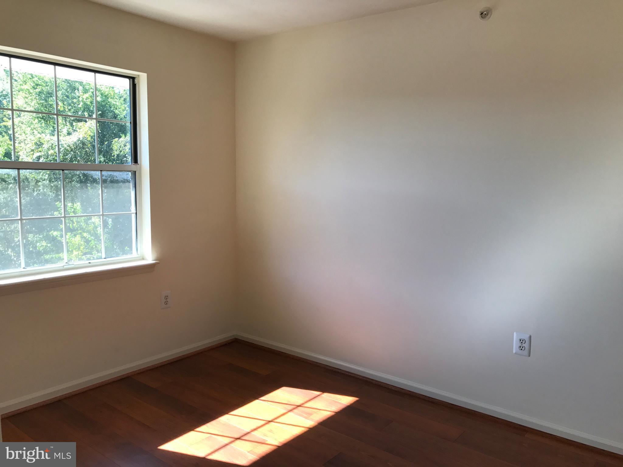 RIVERSIDE - Residential