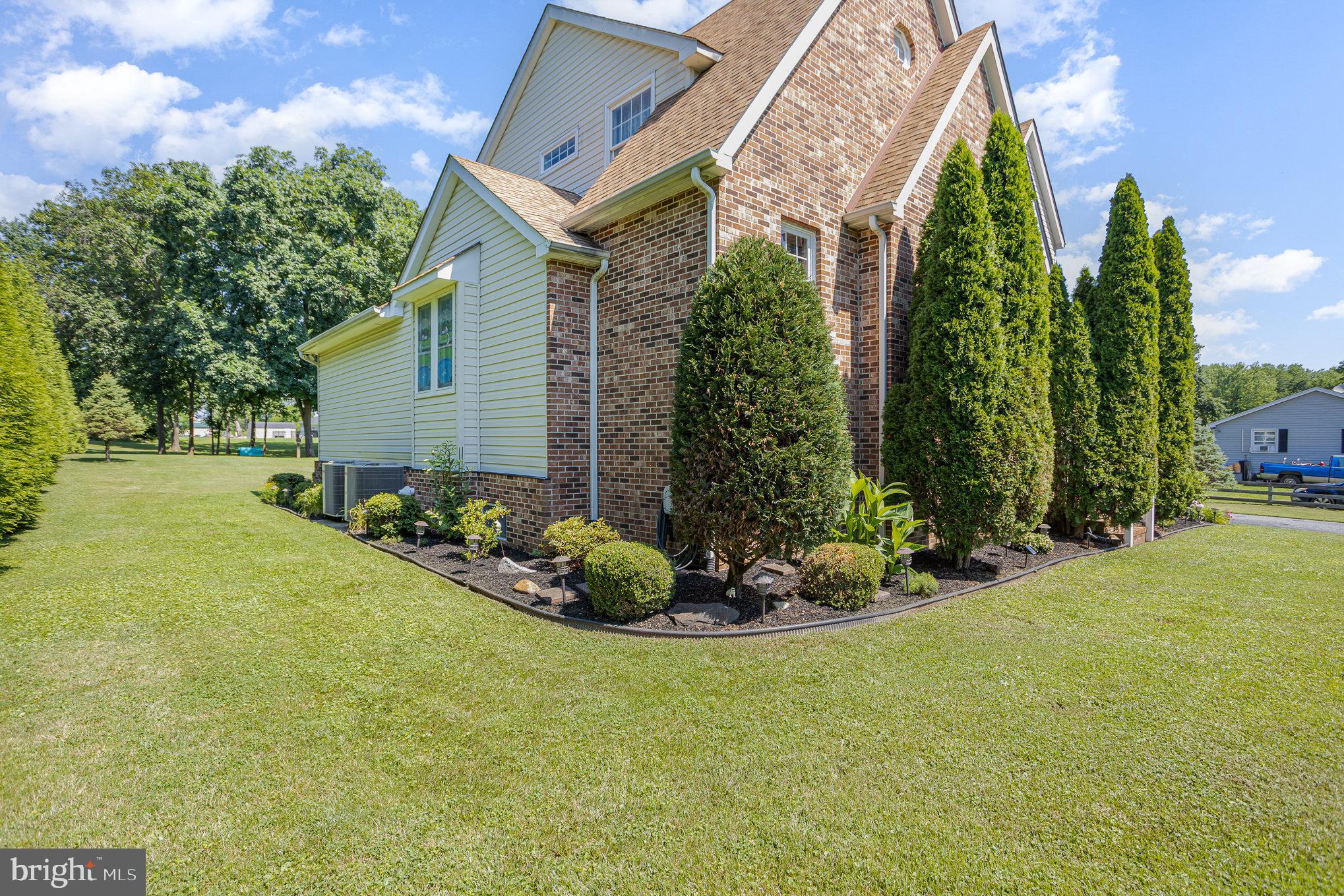 DARRYL GARDENS - Residential