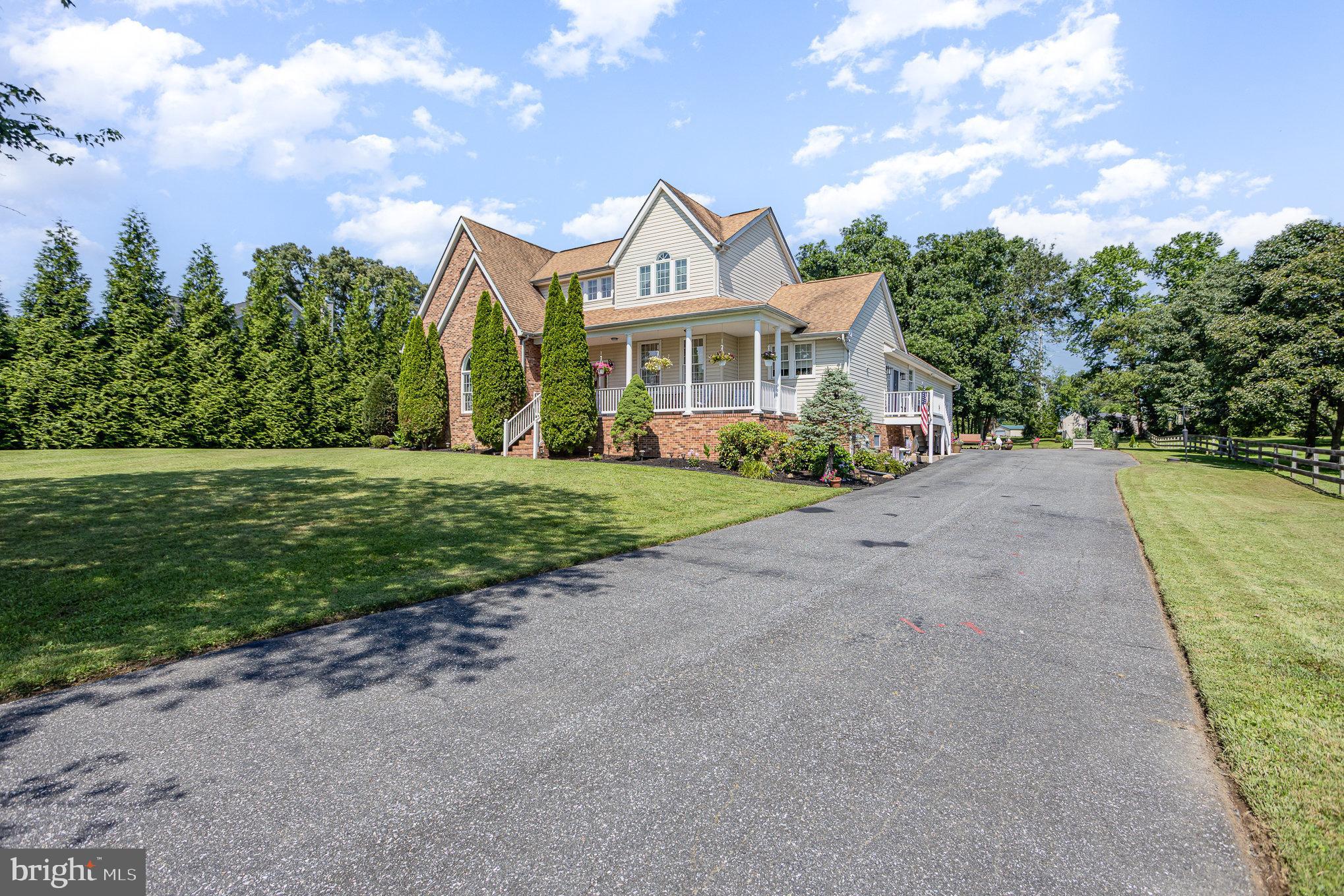 DARRYL GARDENS - Residential