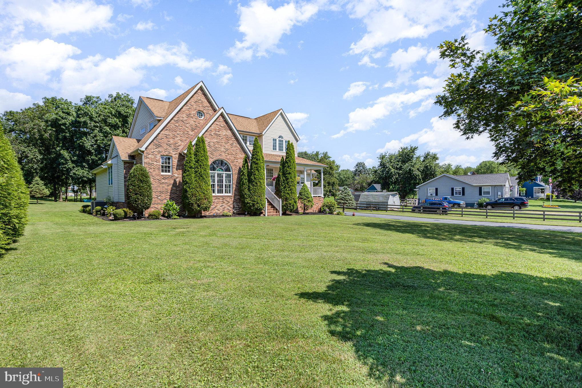 DARRYL GARDENS - Residential