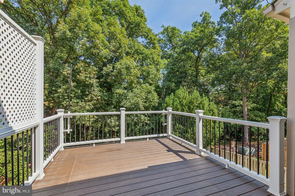 ASHBURN VILLAGE - Residential