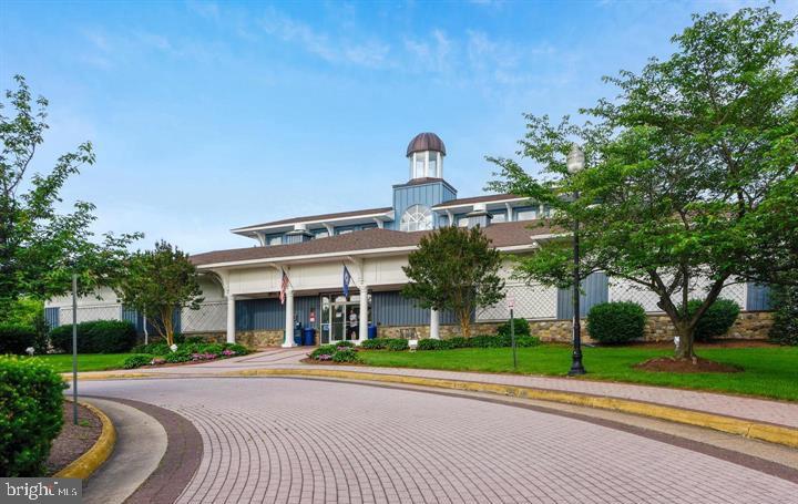 ASHBURN VILLAGE - Residential