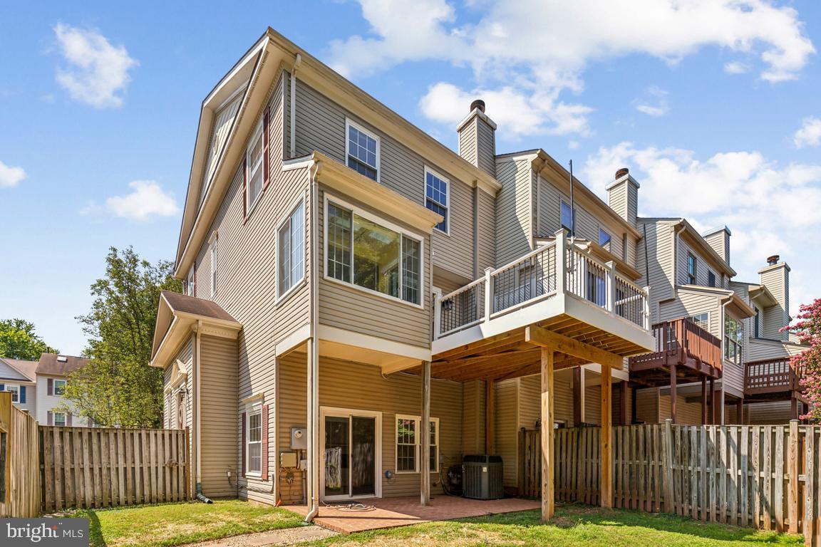 ASHBURN VILLAGE - Residential