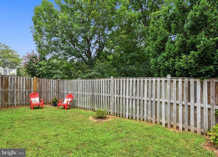 ASHBURN VILLAGE - Residential