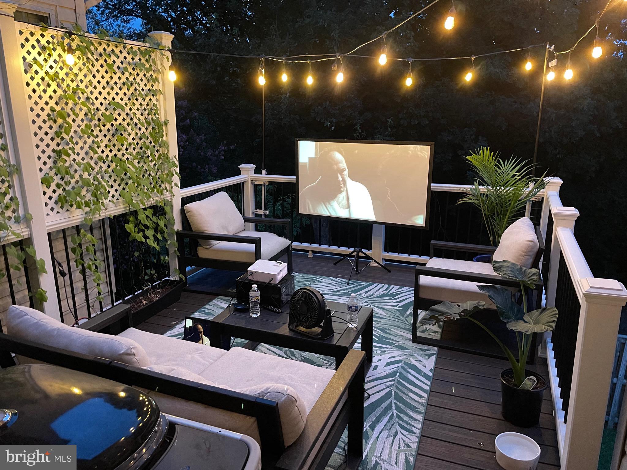 ASHBURN VILLAGE - Residential